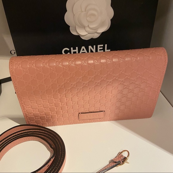 SOLD Gucci Pink Guccissima Crossbody Bag - Picture 1 of 5